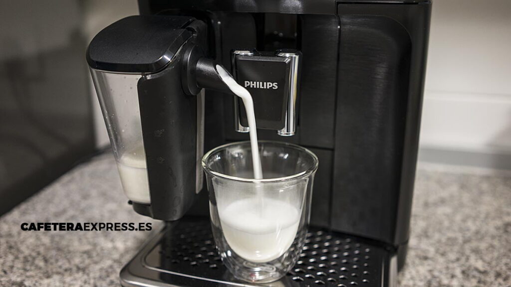 Philips 2232/40: Sirviendo leche